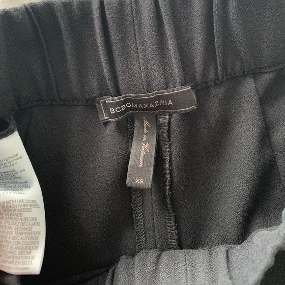 BCBG MaxAzria Black ‘Maria’ Slim Fit Crepe Pull-On Pants - Picture 8 of 11